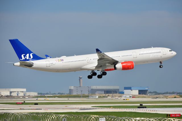 Airbus A330-300 (LN-RKT) - August 2019