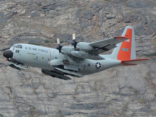 Lockheed C-130 Hercules (92-1094) - Departing