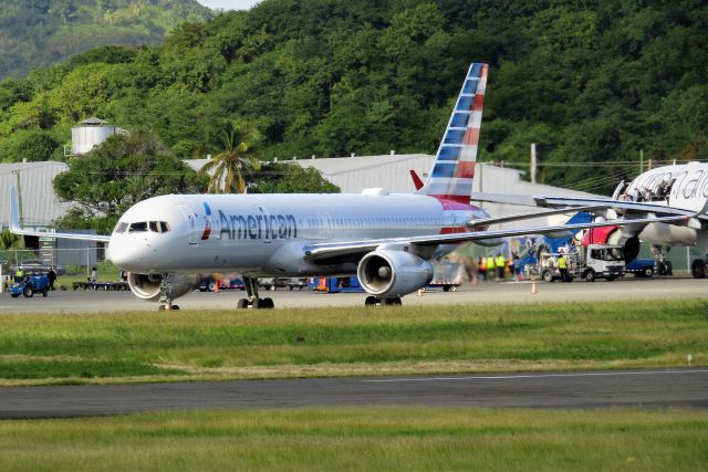 Boeing 757-200 (N193AN)