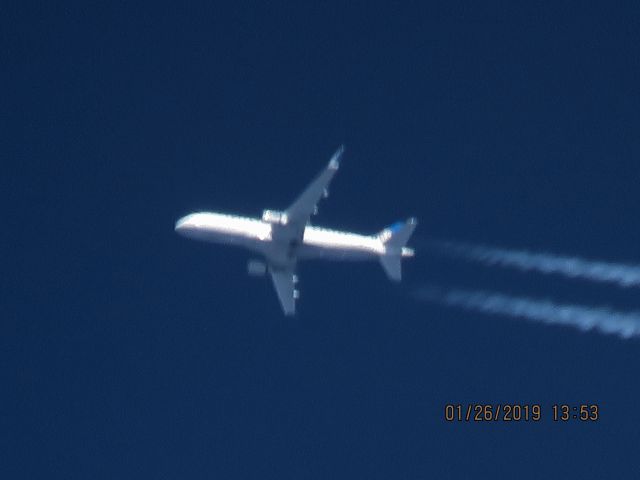 Embraer 175 (N731YX)