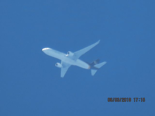 BOEING 767-300 (N313UP)