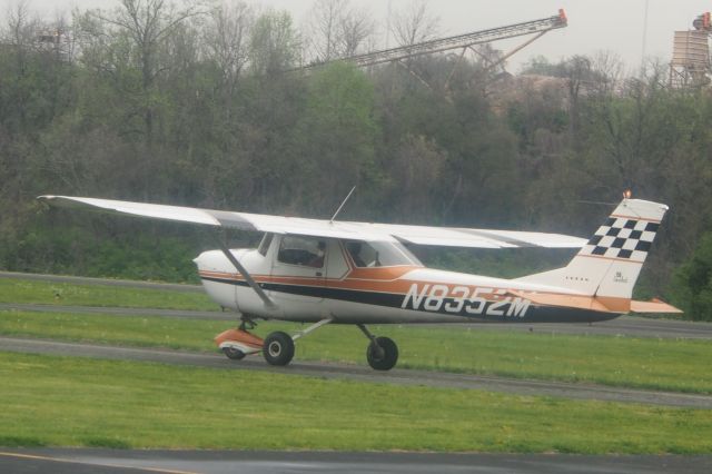 Cessna Commuter (N8352M)