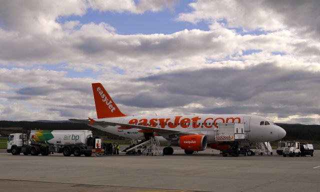 Airbus A319 (G-EZBY) - Easyjey Airbus A319-111 G-EZBY at Inverness (Scotland) Airport