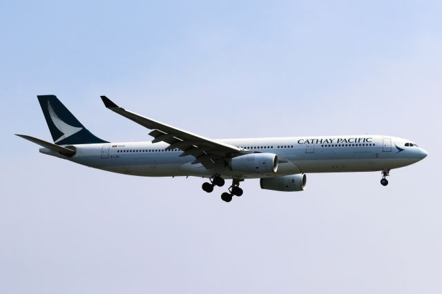Airbus A330-300 (B-LBD)
