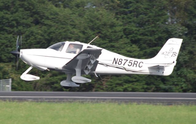 Cirrus SR-22 (N875RC)