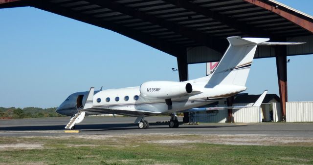 Gulfstream Aerospace Gulfstream IV (N936MP) - Shown here is a 2009 Gulfstream GIV-X (G450) in the Autumn of 2022.