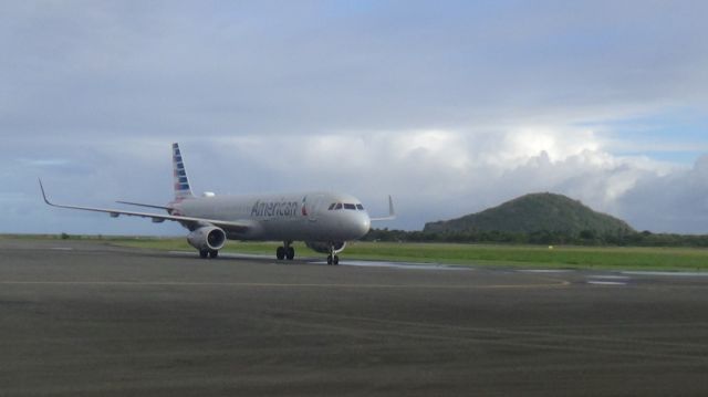 Airbus A321 (N153AN)