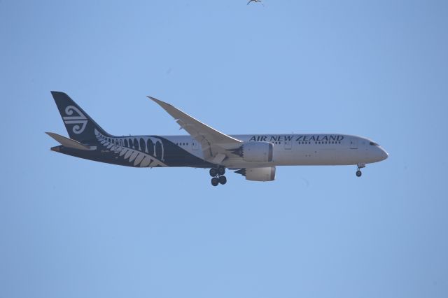 Boeing 787-9 Dreamliner (ZK-NZL)