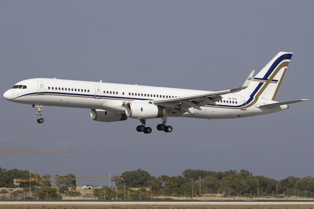 Boeing 757-200 (SX-RFA)