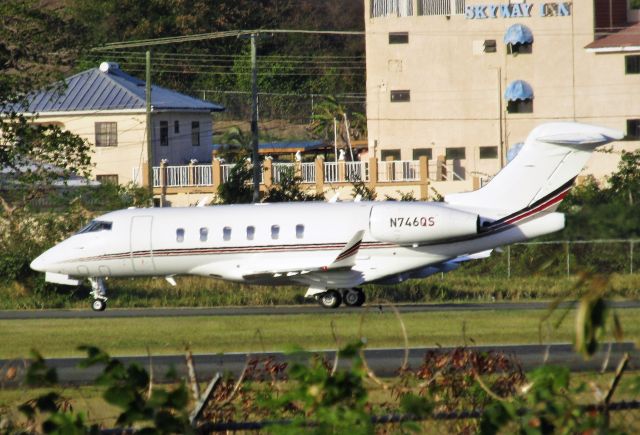 Canadair Challenger 350 (N746QS)