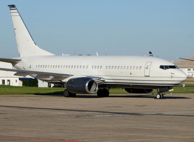 Boeing 737-700 (VP-BFT)