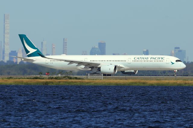 Airbus A350-1000 (B-LXM) - 'Cathay 841' departing back to Hong Kong International Airport