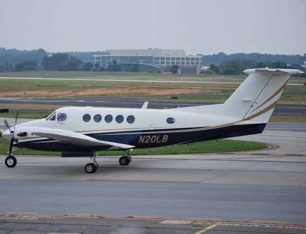Beechcraft Super King Air 200 (N20LB) - SILVER DOLLAR CITY - 8/3/10