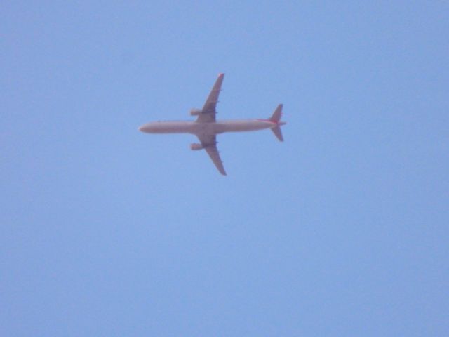 Airbus A321 (N182UW) - AAL1031br /CLT-LASbr /10/04/22