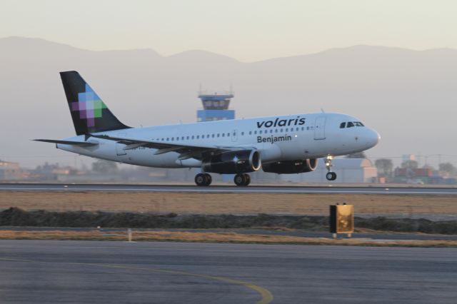 Airbus A319 (XA-VOB)