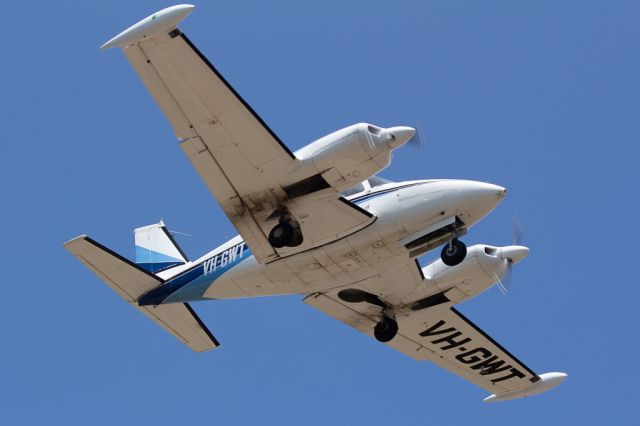 Piper PA-30 Twin Comanche (VH-GWT)