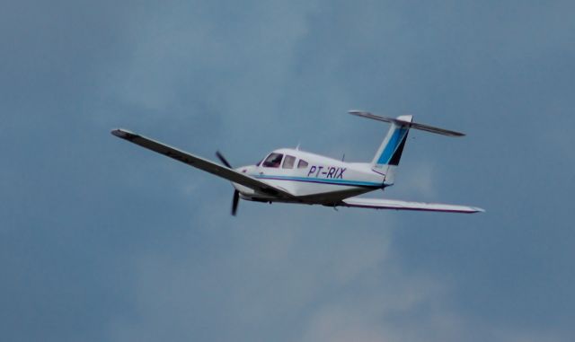 Piper Arrow 4 (PT-RIX)