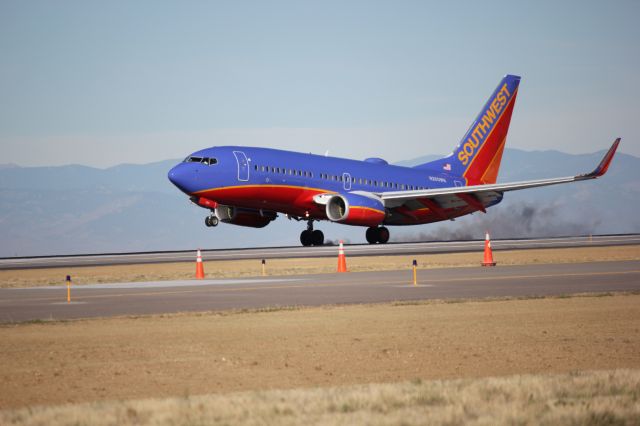 Boeing 737-700 (N260WN)