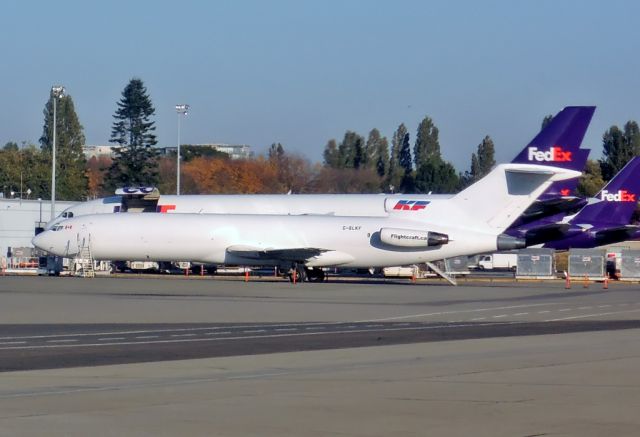 Boeing 727-100 (C-GLKF)