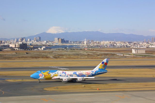 Boeing 747-400 (JA8964)