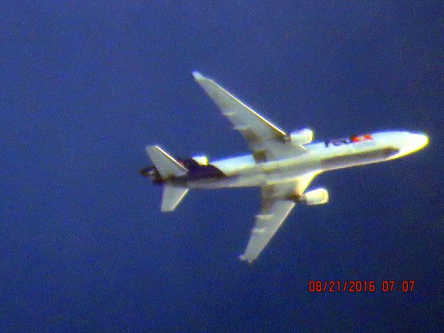 Boeing MD-11 (N572FE)
