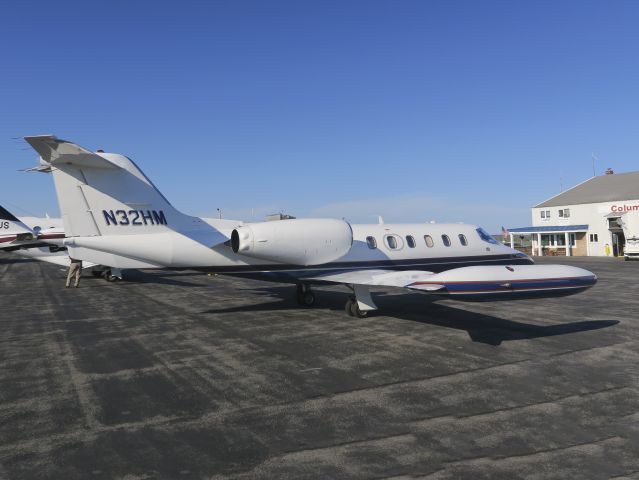 Learjet 35 (N32HM)