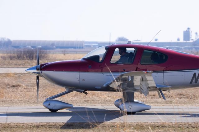 Cirrus SR-22 (N362MD)