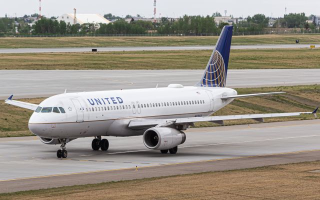 Airbus A320 (N436UA)