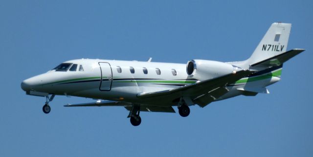 Cessna Citation Excel/XLS (N711LV) - On final is this 2006 Cessna Citation Excel 560XLS in the Summer of 2021.