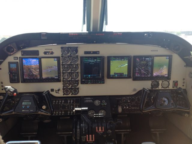 Beechcraft King Air 90 (N990KB)