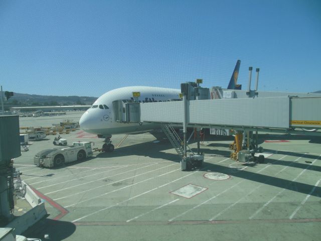 Airbus A380-800 (D-AIMK)