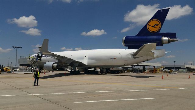 Boeing MD-11 (D-ALCL) - First Lufthansa MD11 I have seen at DIA.