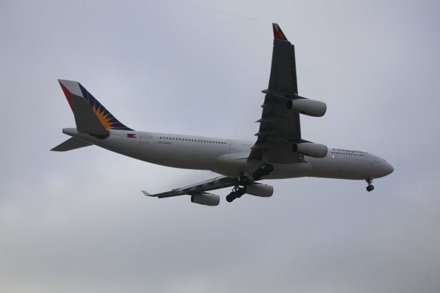 Airbus A340-300 (RP-C3439)