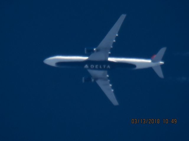 Airbus A330-300 (N823NW)