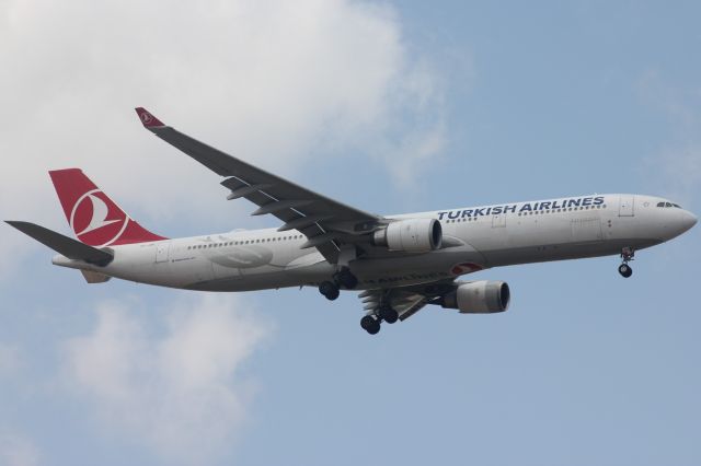Airbus A330-300 (TC-JOK)