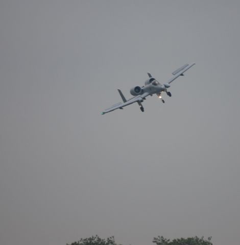 Fairchild-Republic Thunderbolt 2 — - On approach, Memorial Day airshow, Columbia, MO, 2011