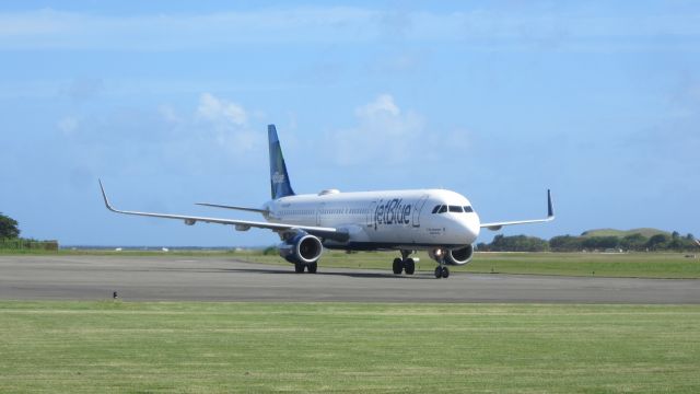 Airbus A321 (N934JB)