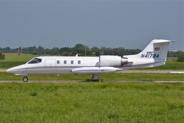 Learjet 35 (N417BA)