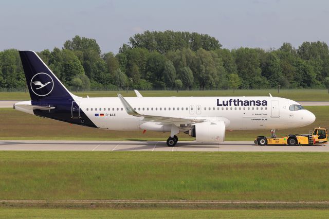 Airbus A320neo (D-AIJI)