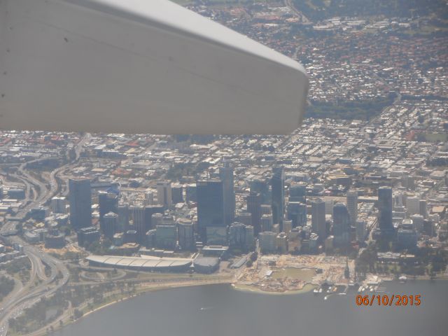 Boeing 737-800 (VH-YOP) - Virgin Australia Boeing 737-800 taking off from Perth Airport to Denpasar. Nice view of the Perth City