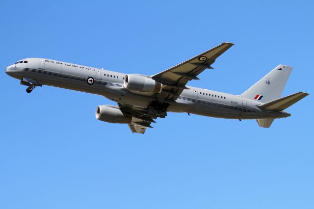 Boeing 757-200 (ANZ7571)