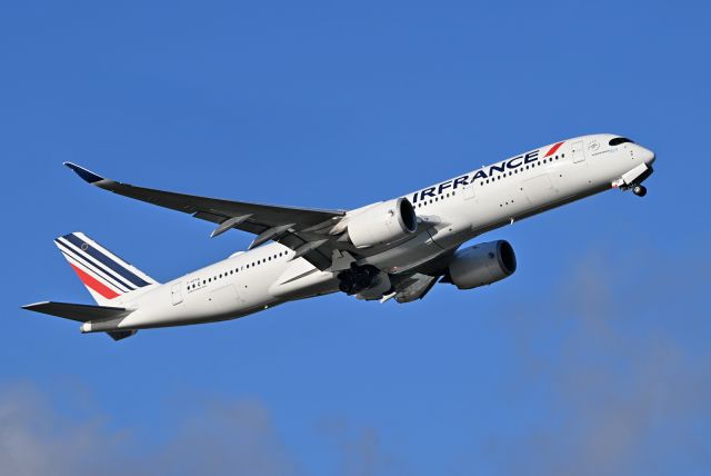 Airbus A350-900 (F-HTYB)