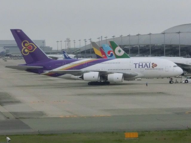 Airbus A380-800 (HS-TUF) - タイのプッシュバック。