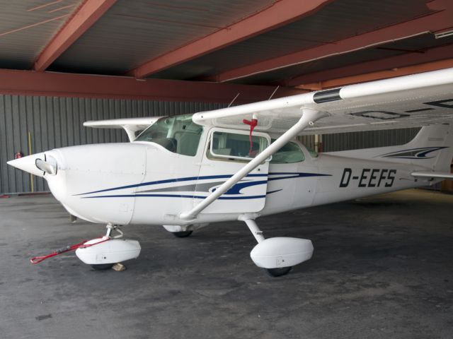 Cessna Skyhawk (D-EEFF)