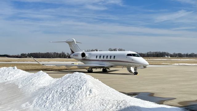 Canadair Challenger 350 (N780QS) - EJA780, operated by this 2015 Bombardier Challenger 350, awaiting passengers on the ramp @ KVPZ. Shortly after departing to Naples (KAPF). 2/21/22. 