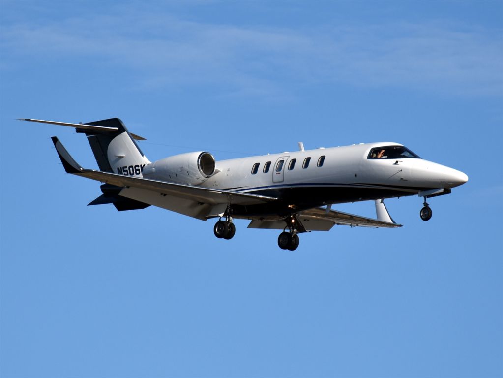 Learjet 40 (N506KS)