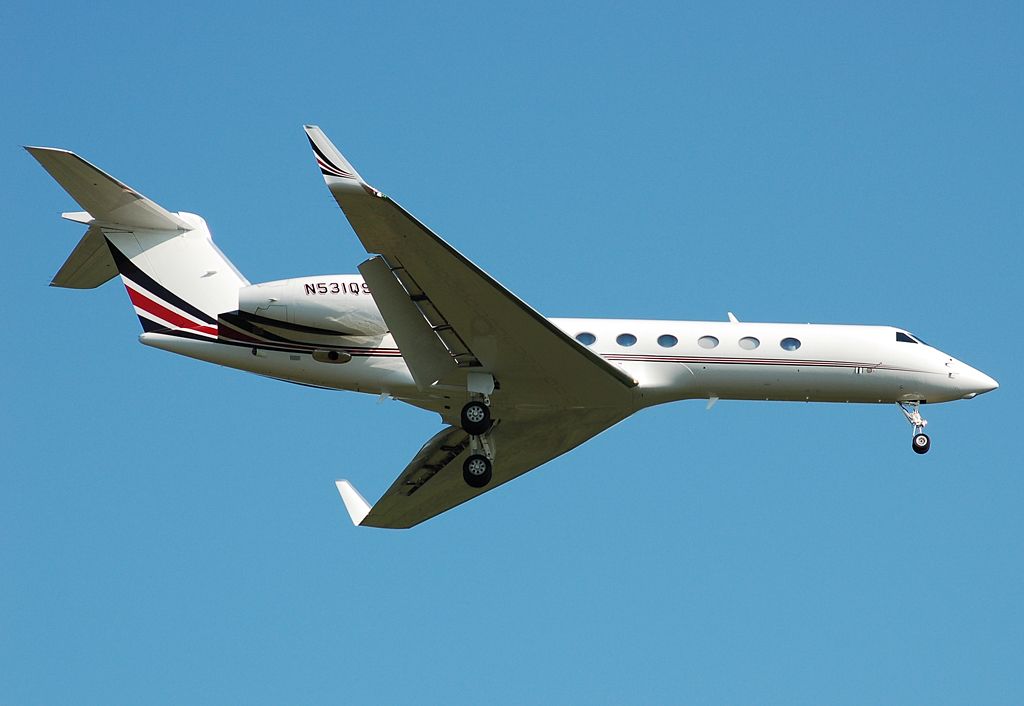 Gulfstream Aerospace Gulfstream V (N531QS) - Landing on runway 24 from St.Petersburg Russia.