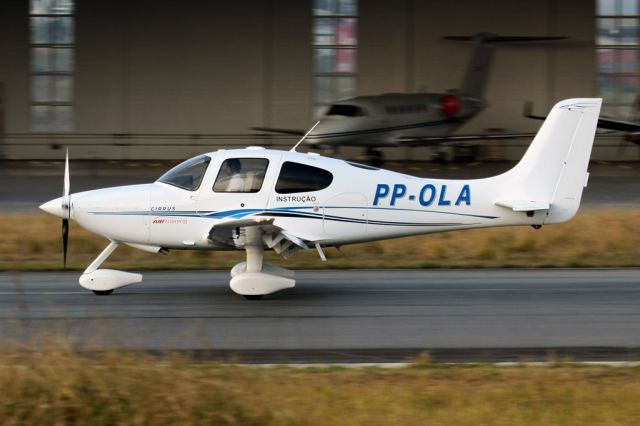 Cirrus SR-22 (PP-OLA)