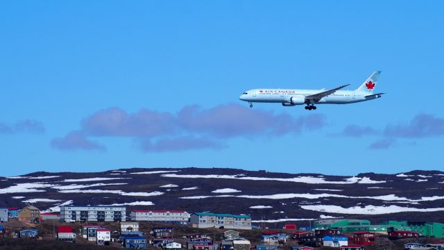 Boeing 787-9 Dreamliner (C-FGEO) - Air Canada ACA851, was diverted to Iqaluit, on July 1, 2018.  Happy Canada Day!