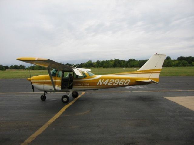 Cessna Skyhawk (N4296Q)